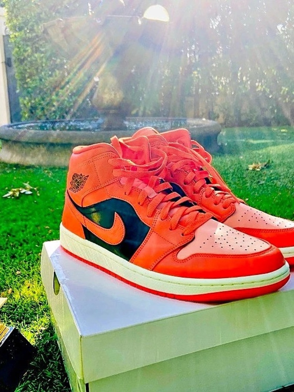 🔥 AIR JORDAN 1 MID SE RUSH ORANGE | WMNS 12 / MEN’S 10.5 | LIKE NEW | NEVER WORN